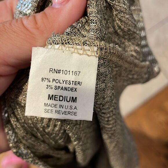 SILVER METALLIC SOFT COMFORTABLE BLOUSE BY KIM AND CAMI Size medium - Picture 6 of 6
